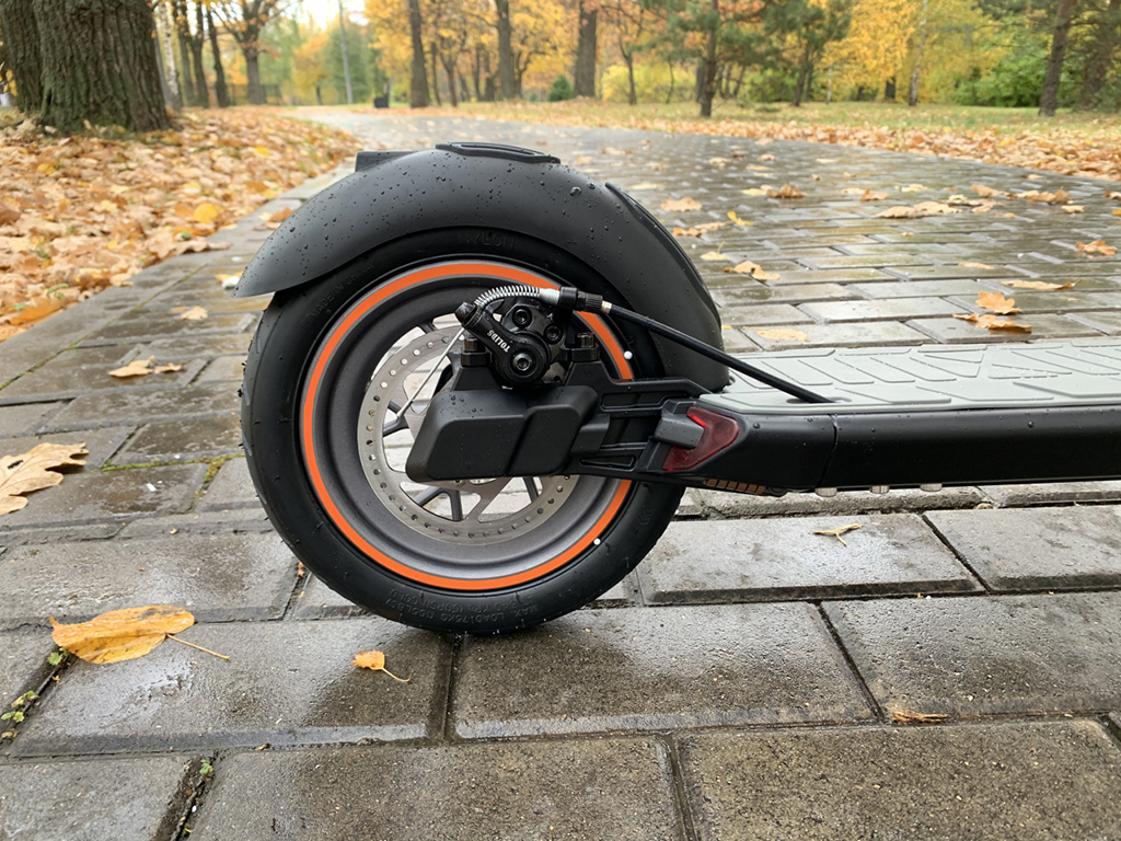 KUGOO M2 Pro 8.jpg