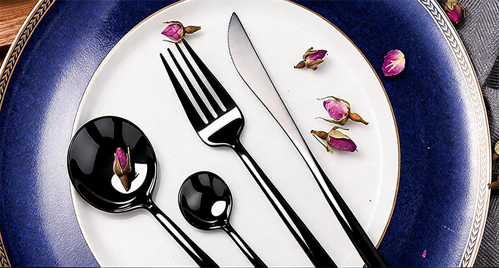 Maison Maxx black rich 3.png